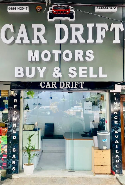 Car dealer 