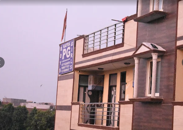 Katra PG House