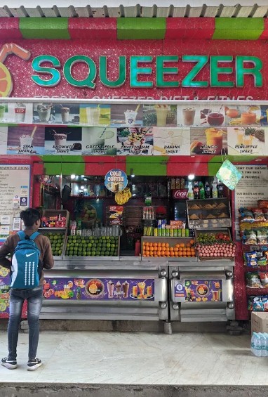 Squeezer juice and shakes